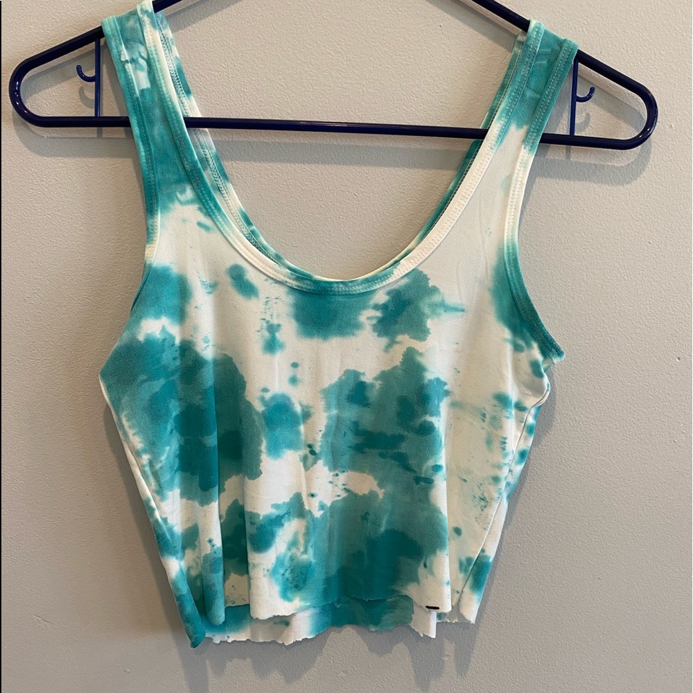cropped tank top